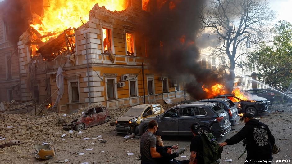 Пожар в здании Национальной академии наук Украины после удара российского дрона