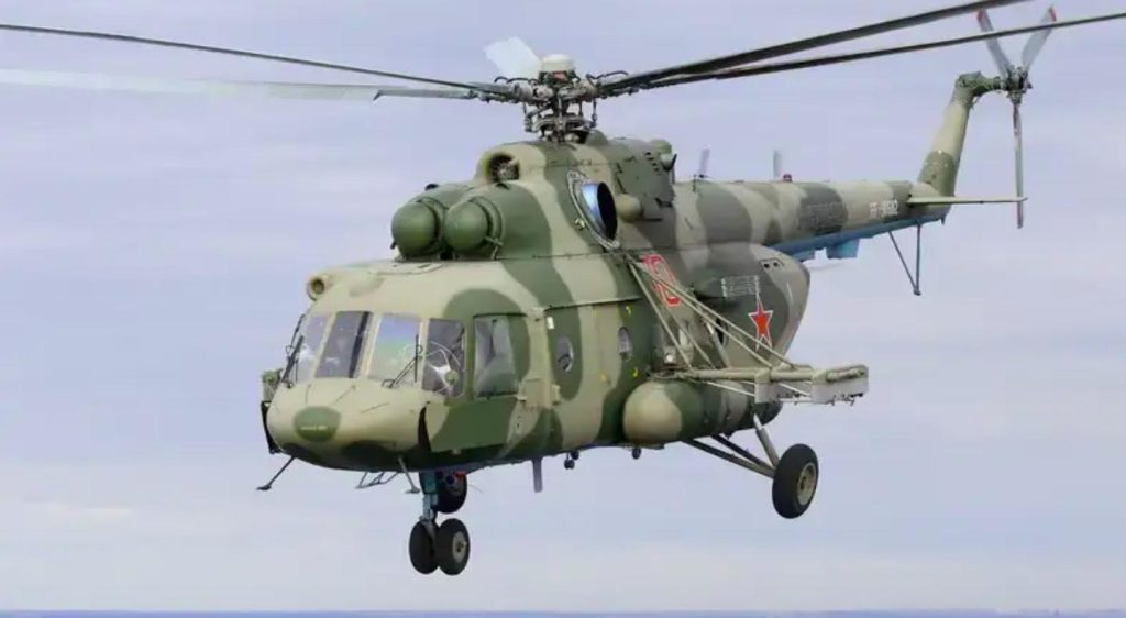 Российский военный вертолёт Ми-8